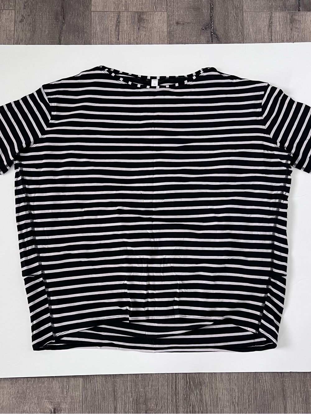 lululemon athletica Back In Action Short Sleeve Shirt Yachtie Stripe - Picture 2 of 5